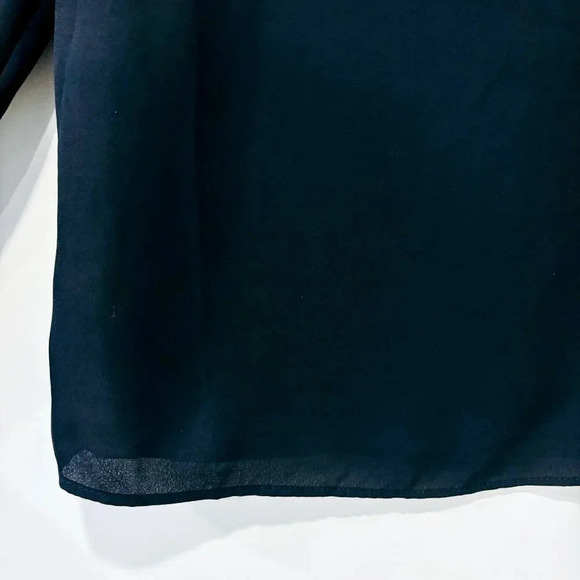 AKA  Black top - Picture 6 of 7